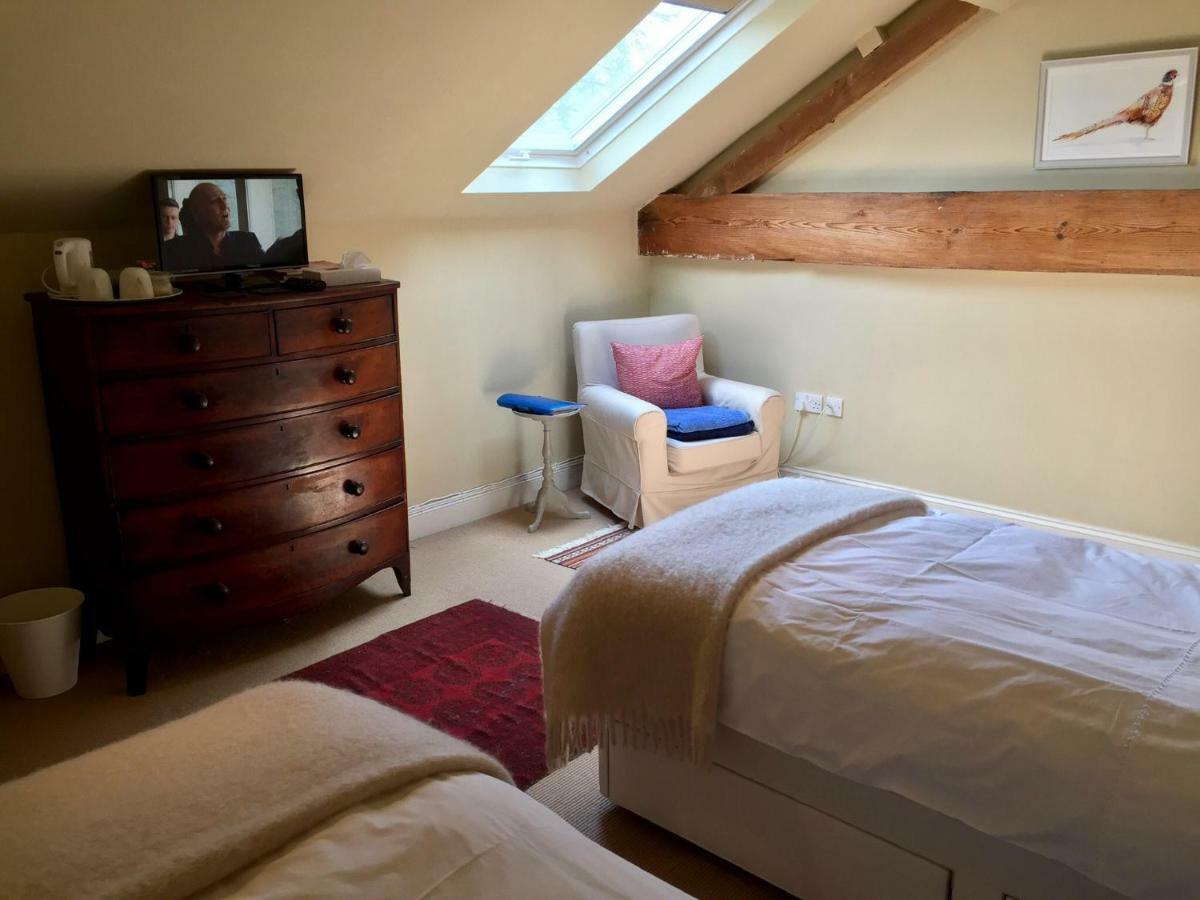 Mulberry Barn Bed & Breakfast Micheldever Bagian luar foto